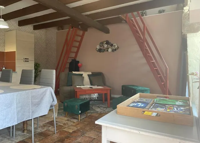 Apartahotel L'abeille Sas Le Jardin De Messie 3*